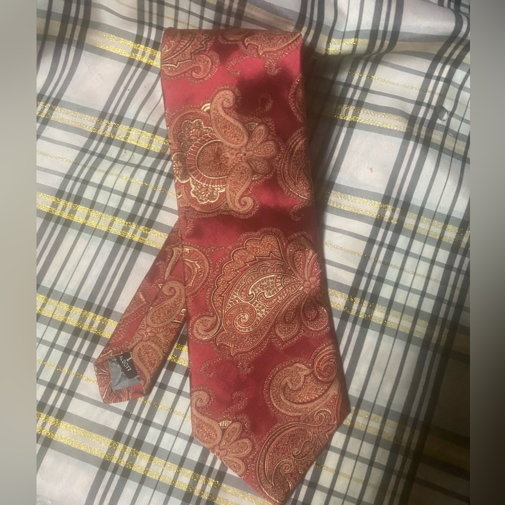 Robert Talbott Garys Paisley Silk Necktie